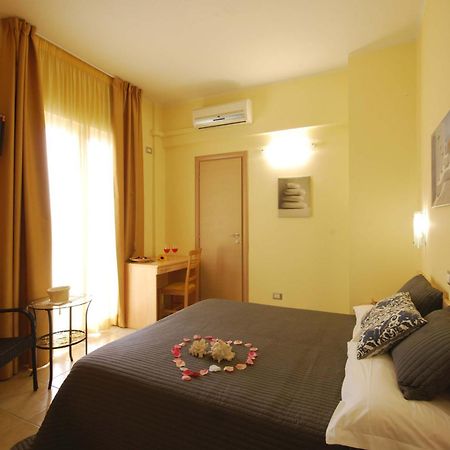 Hotel Caggiari 세니갈리아 외부 사진