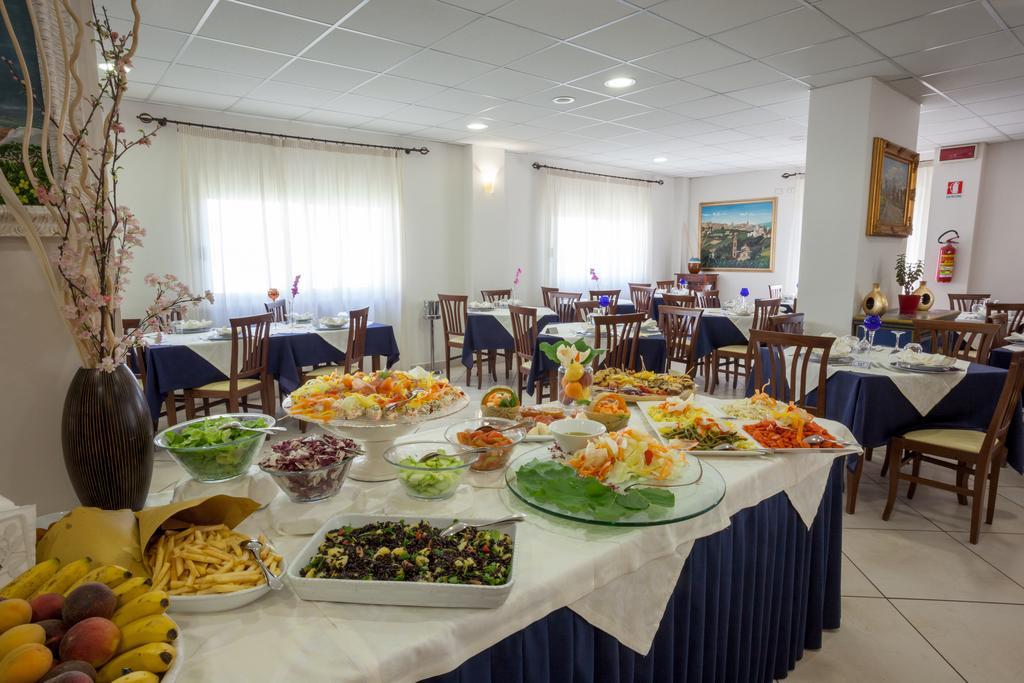 Hotel Caggiari 세니갈리아 외부 사진
