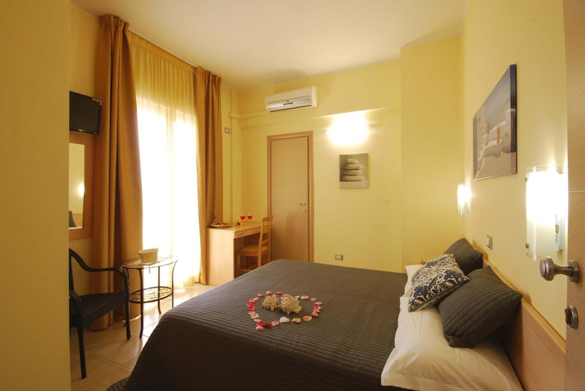 Hotel Caggiari 세니갈리아 외부 사진