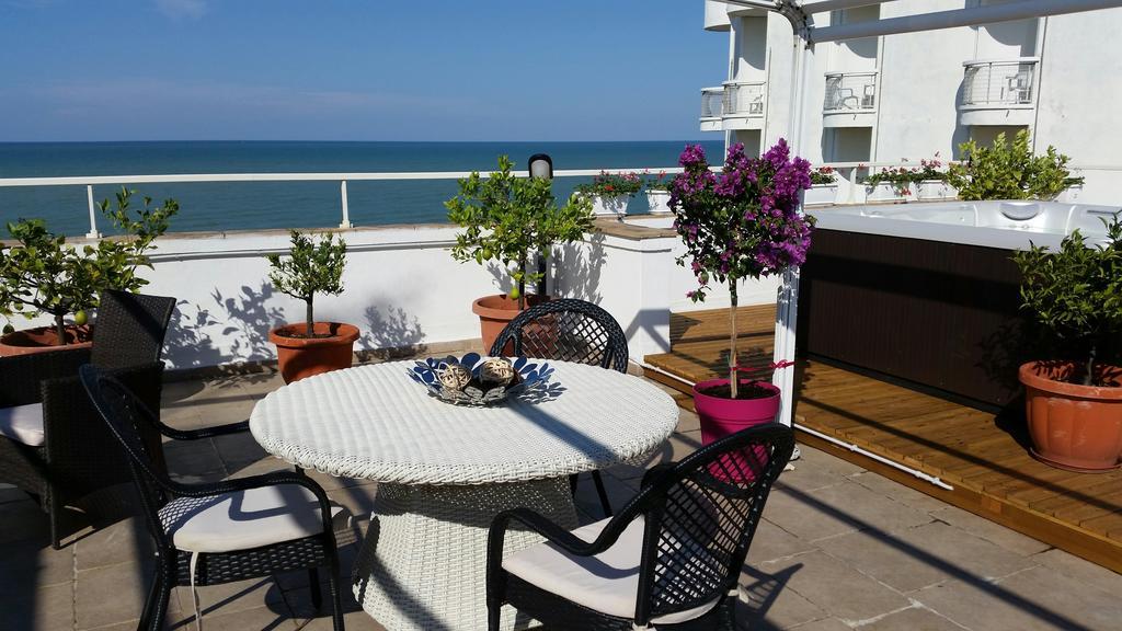 Hotel Caggiari 세니갈리아 외부 사진