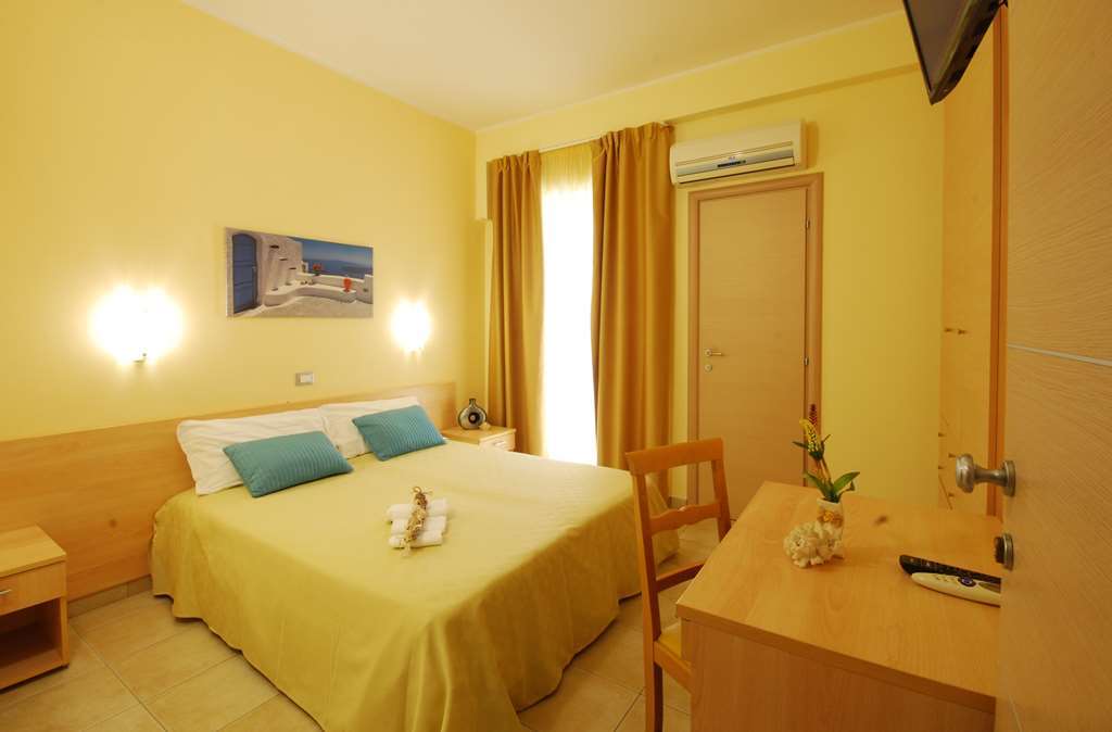 Hotel Caggiari 세니갈리아 객실 사진